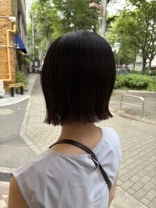 中は刈り上げて涼しく!切りっぱなしボブ